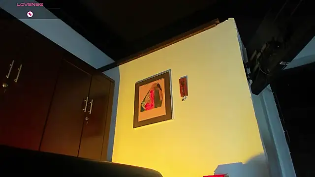 Snapshot of CamiloGray_ chatting on February 13, 2026, 2:57 pm CamiloGray online show from February 13, 2026, 2:57 pm