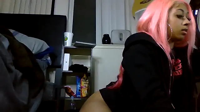 sexybribrixh online show from March 11, 2025, 4:32 am