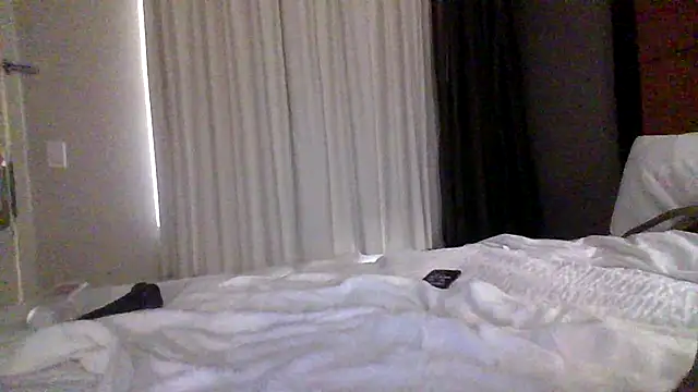 sexybribrixh online show from October 11, 2025, 9:02 pm