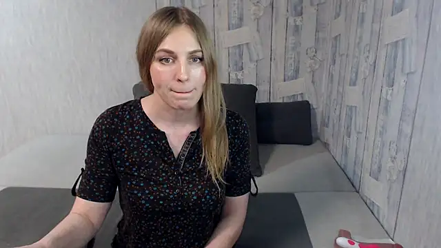 Pilly green  online show from February 6, 2025, 9:22 am