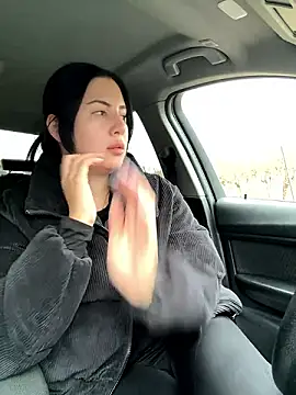 clairewntr online show from December 9, 2024, 1:55 pm