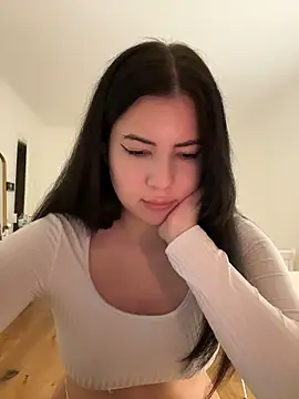 clairewntr online show from January 15, 2025, 8:05 pm