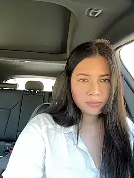 clairewntr online show from February 4, 2025, 5:23 pm