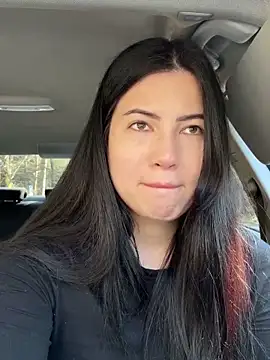 clairewntr online show from March 6, 2025, 10:52 am