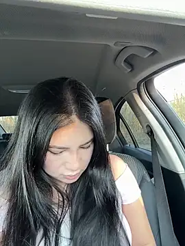 clairewntr online show from March 6, 2025, 3:24 pm