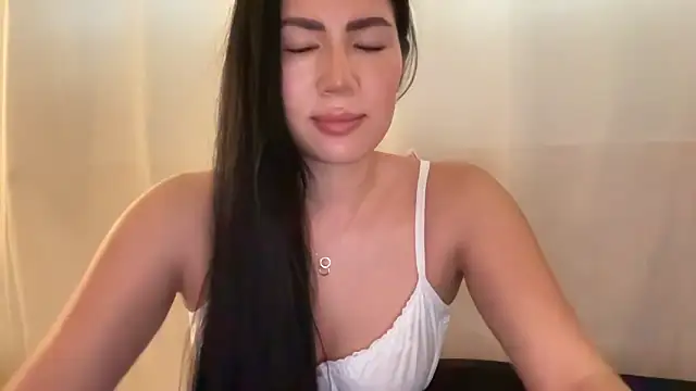 clairewntr online show from March 18, 2026, 1:58 pm