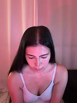 clairewntr online show from April 19, 2026, 8:22 pm