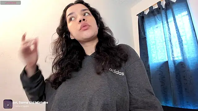 carmesix online show from February 11, 2025, 3:08 pm