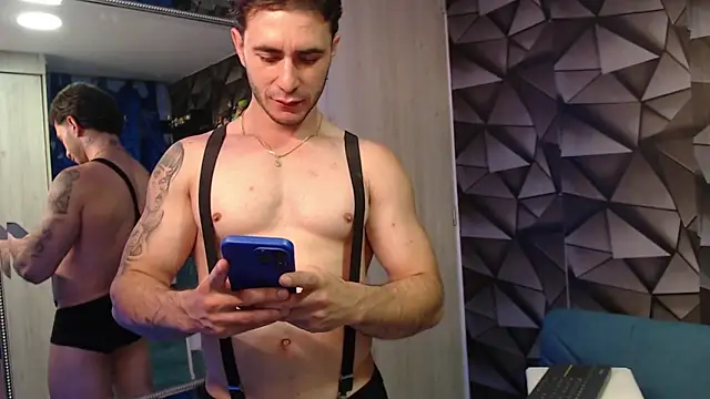 Latino stud4u online show from February 7, 2025, 11:13 pm