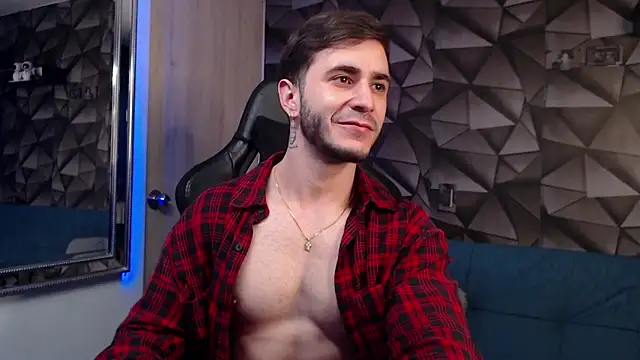 Latino stud4u online show from November 25, 2025, 3:28 am