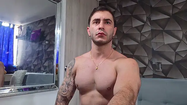 Snapshot of Latino_stud4u chatting on May 31, 2026, 5:20 pm Latino stud4u online show from May 31, 2026, 5:20 pm