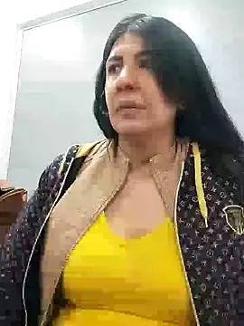 aisha latina online show from February 11, 2025, 2:24 pm