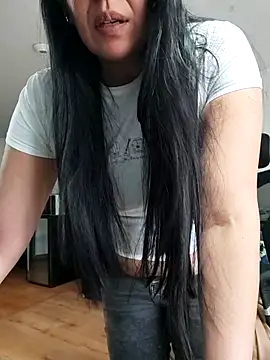 Snapshot of aisha_latina chatting on June 17, 2026, 1:56 pm aisha latina online show from June 17, 2026, 1:56 pm