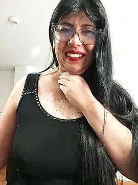 Snapshot of aisha_latina chatting on July 9, 2026, 2:54 pm aisha latina online show from July 9, 2026, 2:54 pm