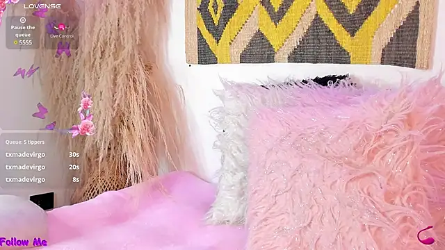 SophieRossi online show from March 13, 2025, 7:20 am