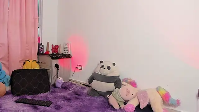 SophieRossi online show from April 1, 2026, 9:01 pm