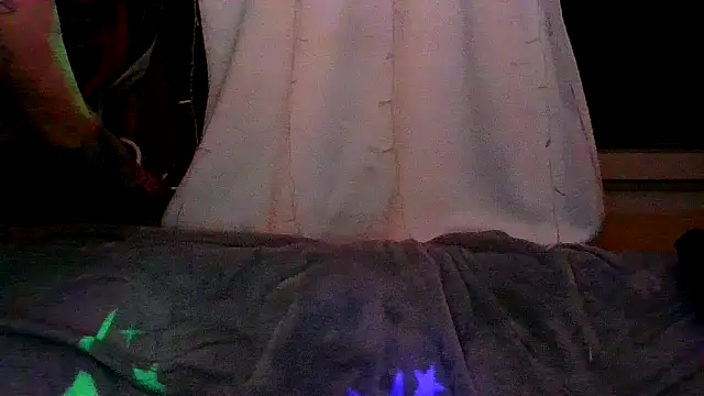 Snapshot of CAMINCHANCE chatting on February 2, 2026, 11:42 am CAMINCHANCE online show from February 2, 2026, 11:42 am