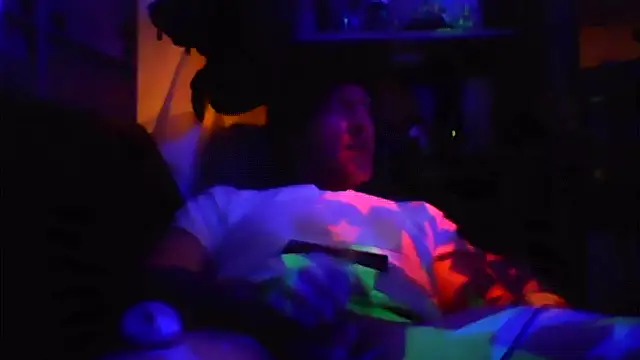 Snapshot of CAMINCHANCE chatting on February 23, 2026, 5:43 pm CAMINCHANCE online show from February 23, 2026, 5:43 pm