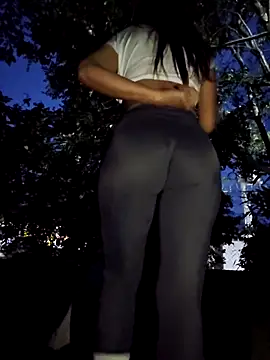 Yuky ta online show from March 13, 2025, 11:38 pm