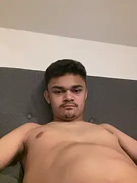 Yxngdiruss online show from July 3, 2026, 8:48 pm