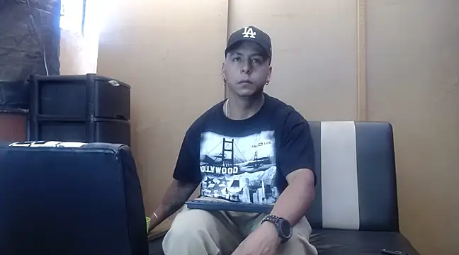 Black hot266 online show from December 13, 2024, 1:33 pm