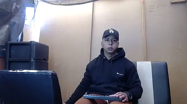 Black hot266 online show from December 14, 2024, 1:38 pm