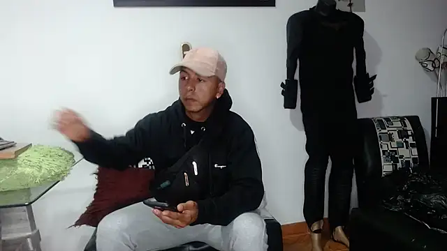 Black hot266 online show from November 18, 2025, 9:30 pm