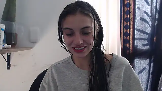 mariecam420 online show from January 15, 2025, 2:02 pm