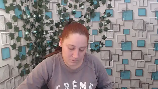 JosieJun  online show from December 27, 2024, 7:24 pm