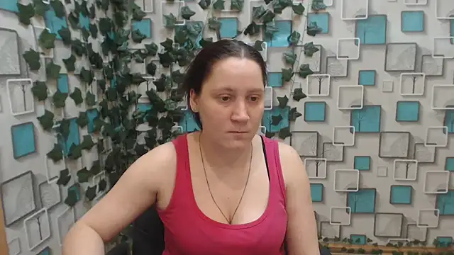 JosieJun  online show from February 17, 2025, 7:21 pm