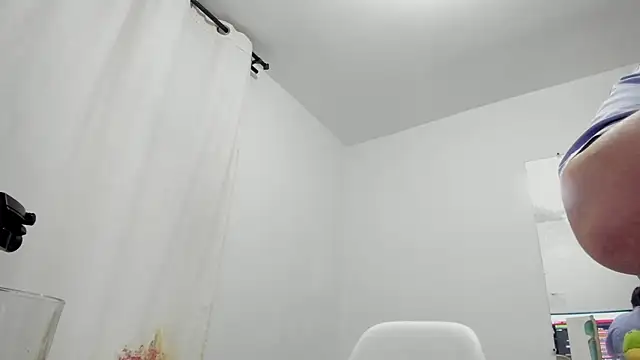 esmeraldamfc online show from March 5, 2025, 12:38 am