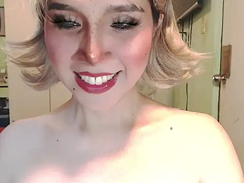 Ezradeliciosa online show from April 9, 2026, 6:19 am