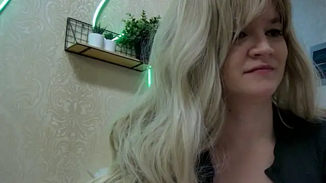 Bunny Jolly online show from November 9, 2025, 12:20 am