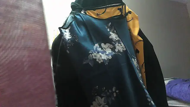 Sandra Potiche online show from October 2, 2025, 8:38 pm