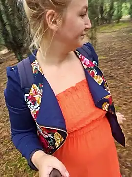 Snapshot of Marushka chatting on September 12, 2025, 8:47 am Marushka online show from September 12, 2025, 8:47 am