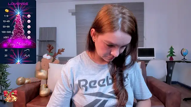 miataylorr1 online show from December 10, 2024, 3:22 pm