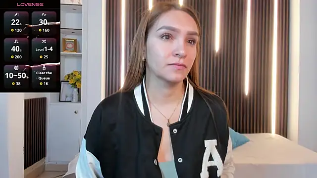 miataylorr1 online show from September 22, 2025, 12:51 pm