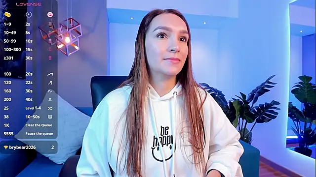 miataylorr1 online show from April 21, 2026, 11:49 am