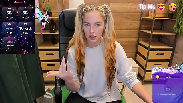 Snapshot of _fiona_Love chatting on December 8, 2024, 10:14 pm fiona Love online show from December 8, 2024, 10:14 pm