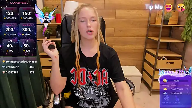 Snapshot of _fiona_Love chatting on January 27, 2025, 3:15 am fiona Love online show from January 27, 2025, 3:15 am