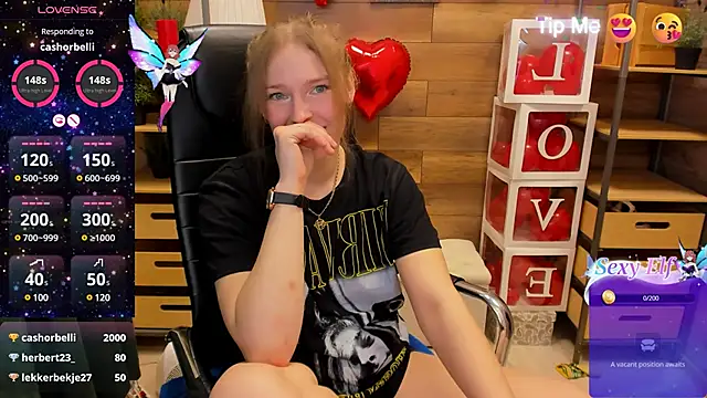 Snapshot of _fiona_Love chatting on March 11, 2025, 1:16 am fiona Love online show from March 11, 2025, 1:16 am