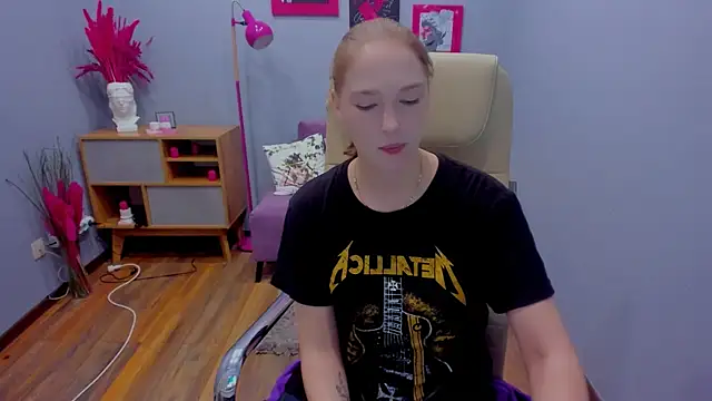 Snapshot of _fiona_Love chatting on November 9, 2025, 8:29 pm fiona Love online show from November 9, 2025, 8:29 pm