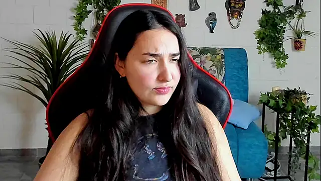 CeceliaJohnson online show from January 24, 2025, 8:23 am