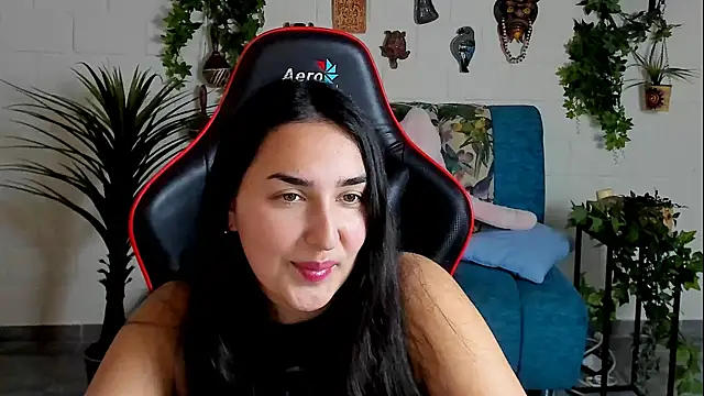 CeceliaJohnson online show from January 24, 2025, 2:41 pm