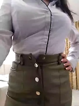 Snapshot of baby_sweet_girl_ chatting on January 27, 2025, 4:30 am baby sweet girl online show from January 27, 2025, 4:30 am