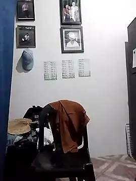 lickmepussy21 online show from January 15, 2025, 6:51 pm