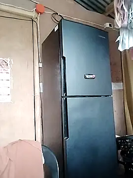 lickmepussy21 online show from April 21, 2026, 9:39 pm