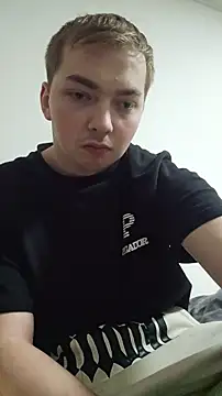 BigJuicy18cm online show from April 8, 2026, 8:31 pm