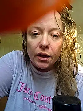 julimonroe online show from October 25, 2025, 9:31 pm