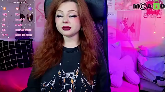 StellaMilla online show from July 18, 2026, 11:30 pm